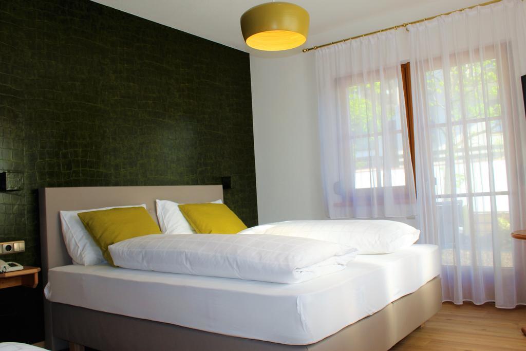 Gartenresidence Stephanie By Hotel Rotwand Laives Exterior photo